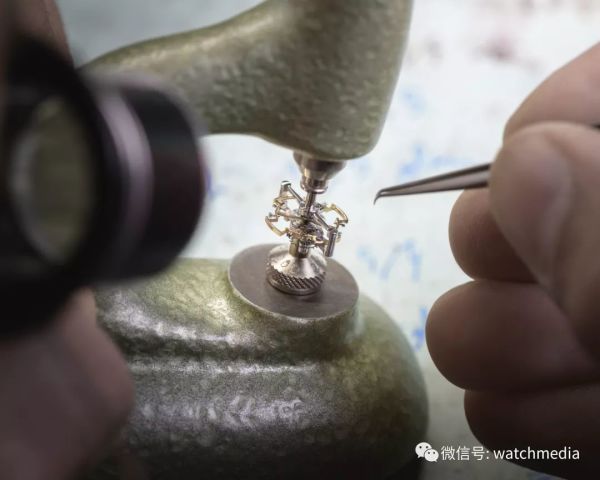 现在还有接近100%的纯手工制表吗?也许,有!