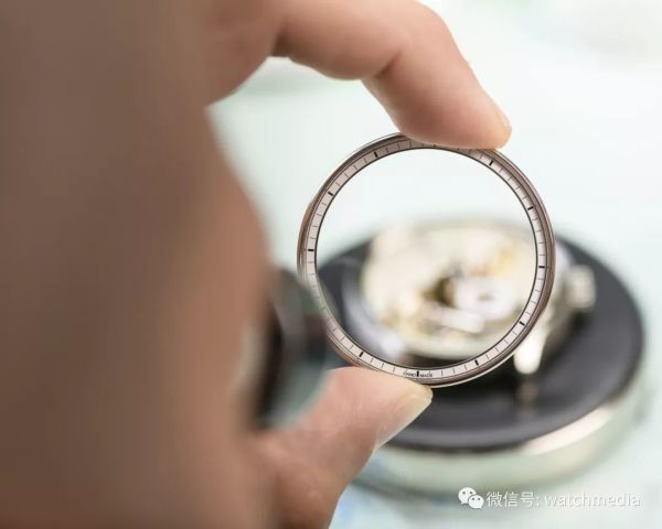 现在还有接近100%的纯手工制表吗?也许,有!