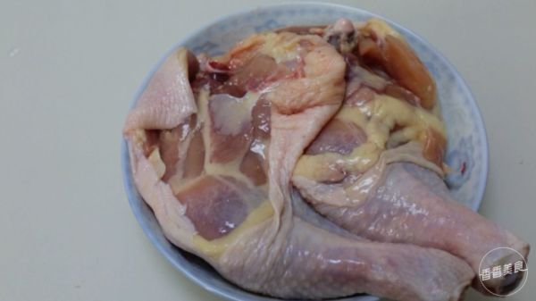 鸡肉又有新做法,这样操作比大盘鸡简单,比鸡翅过瘾