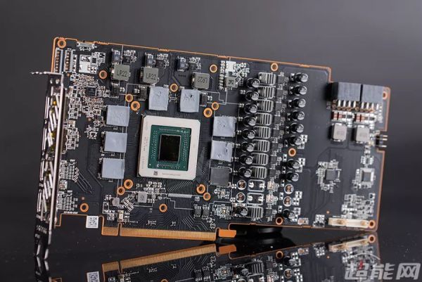 蓝宝石 RX 5700 XT Nitro+ 超白金评测:超白金品质,不负众望