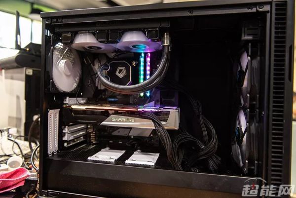 蓝宝石 RX 5700 XT Nitro+ 超白金评测:超白金品质,不负众望