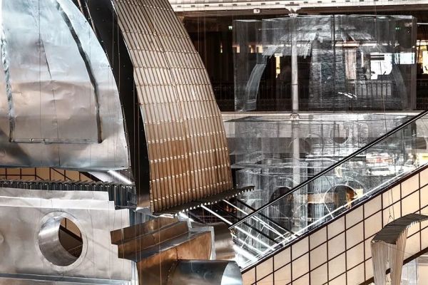他用铁丝网打造出的惊人作品,比3D网格建模还牛!