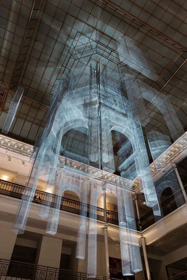 他用铁丝网打造出的惊人作品,比3D网格建模还牛!