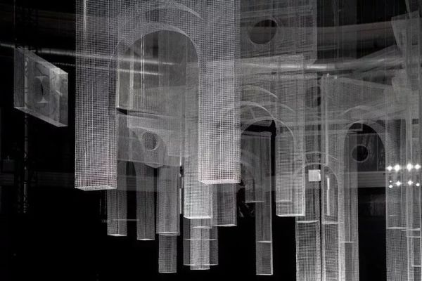 他用铁丝网打造出的惊人作品,比3D网格建模还牛!