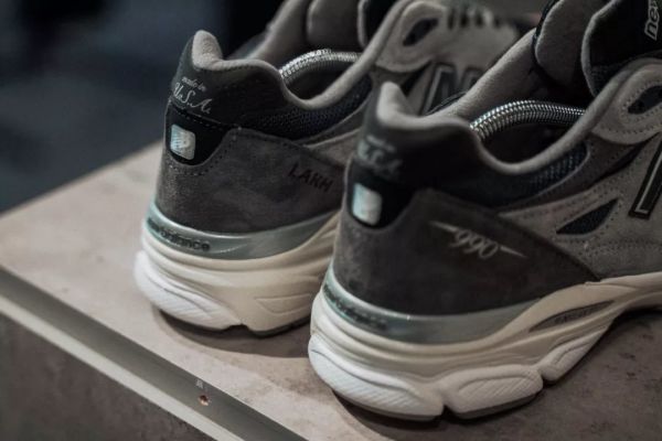 潮闻快食 | Travis Scott x Jordan Brand 服饰系列释出;Supreme x Vans 发售在即!