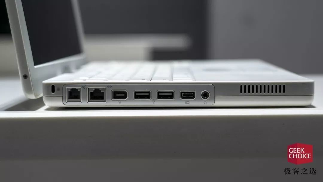 苹果 15 年前一万块的笔记本，竟然比 MacBook 还「良心」？