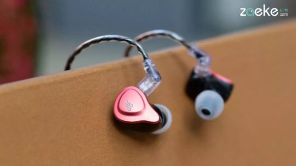 NA1是NF Audio的动圈初尝试,也是一次华丽的品牌转身