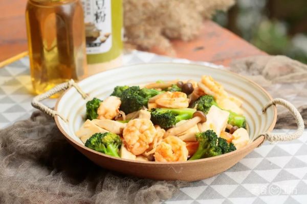 豆腐和它仨一小炒,鲜得食客直翘脚!
