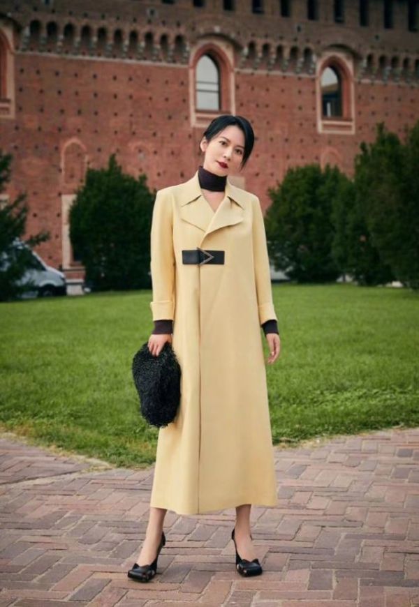 微信截图_20191023134123.png 不要穿毁脚的尖头细高跟了,复古的方头粗跟鞋,才是真爱!