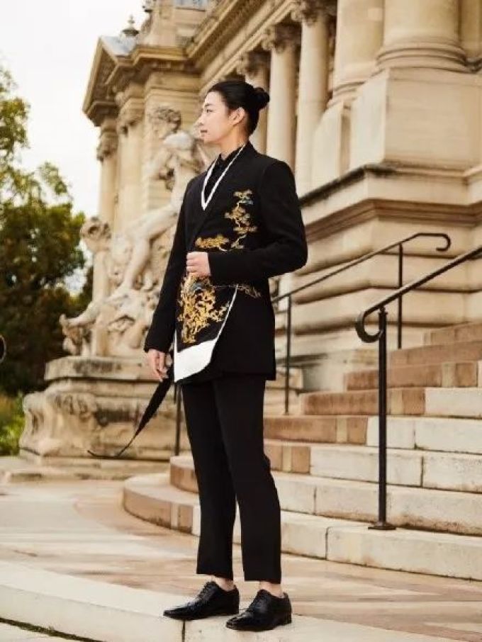 穿上西装外套,做又美又飒的潇洒女人! | FASHION