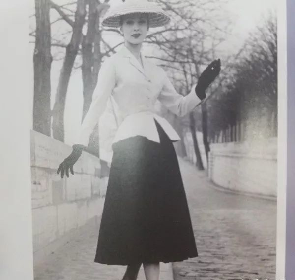 穿上西装外套,做又美又飒的潇洒女人! | FASHION