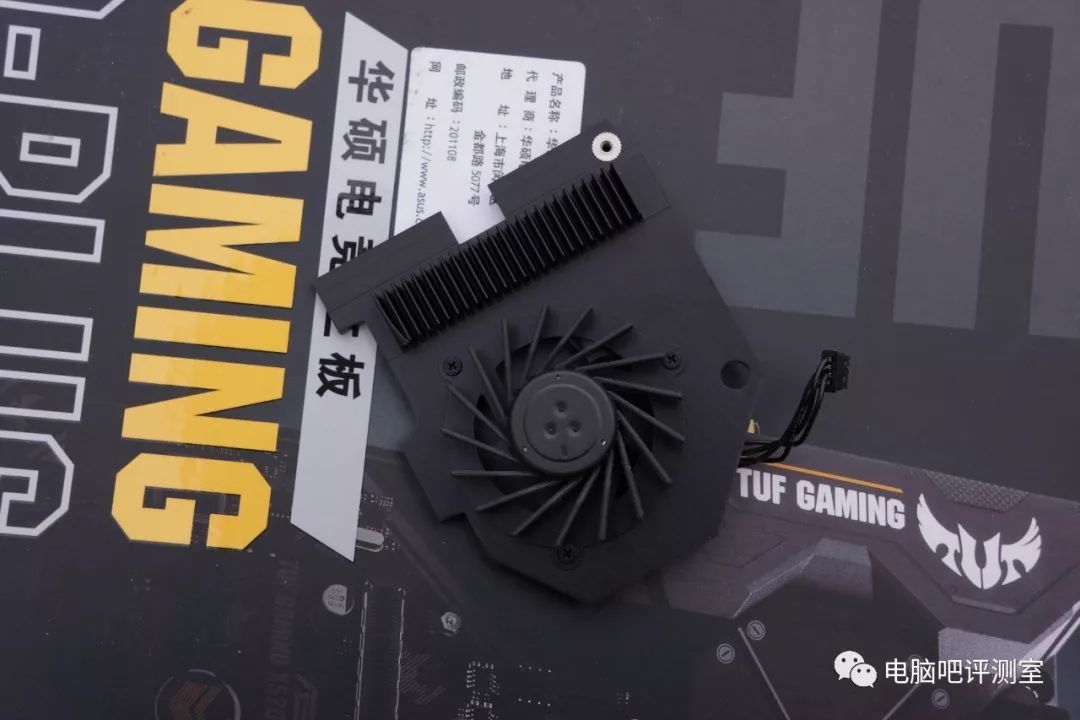 【八测】全场最佳X570？华硕TUF GAMING X570-PLUS（WIFI）评测