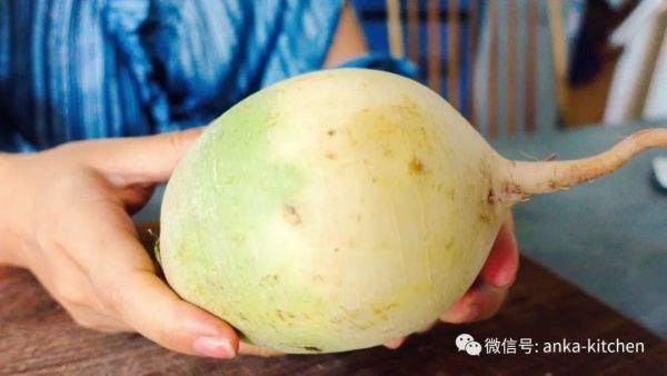 我把西瓜和萝卜一起种到了土里 ,结果竟然长出了...【奇葩食物你咋吃】