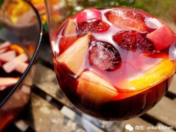 西班牙国酒桑格利亚,简单到学点皮毛就能自制无数版本的程度!【安卡西厨】