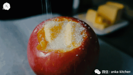 毫不费力就能完成的德式甜品——果酱馅烤苹果