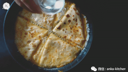 法国最著名的经典火焰料理,非属这道燃烧的可丽饼不可
