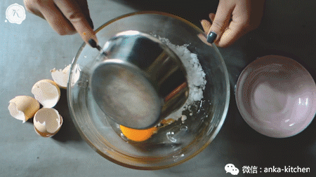 这样的橙味布朗尼我还能再吃10块,绵软湿润的口感完全不能拒绝!