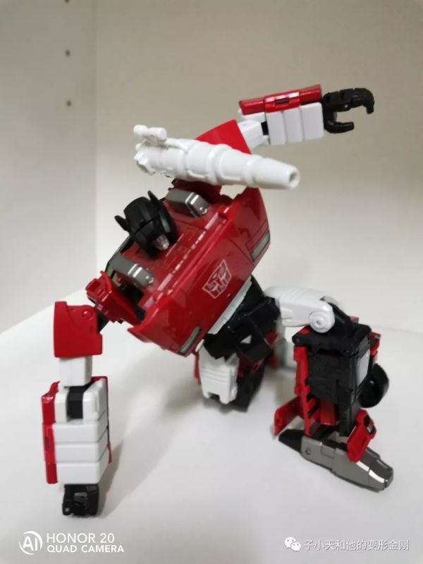 【评玩具】子小天:SPK测评《变形金刚 MP-12 横炮 MP小车的开端》