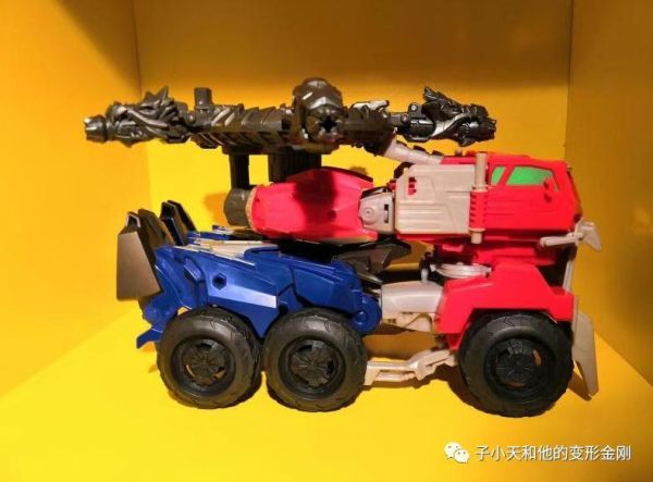 【评玩具】子小天:大果果测评《变形金刚 狩魔擎天柱 不一样的柱子哥》