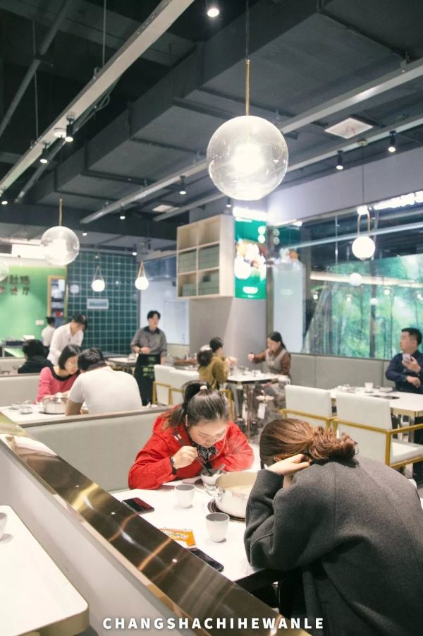24 (1).jpg 火爆广州的椰子鸡又开新店,赶紧安排~