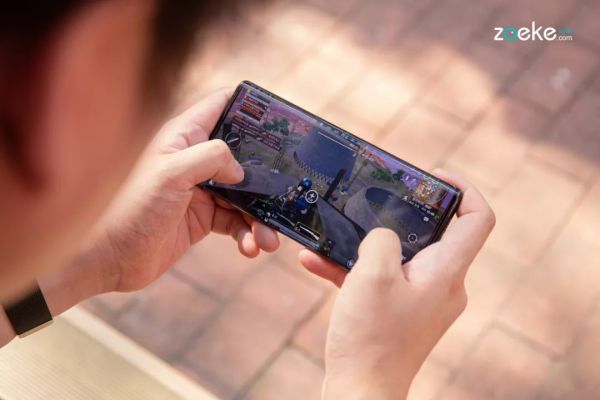 NEX 3 5G 版站在未来与现实的交汇点,以创新力为自身披坚执锐