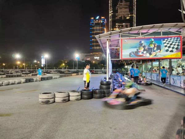 NEX 3 5G 版站在未来与现实的交汇点,以创新力为自身披坚执锐
