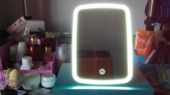 电子产品 篇二：佐敦朱迪LED化妆镜。