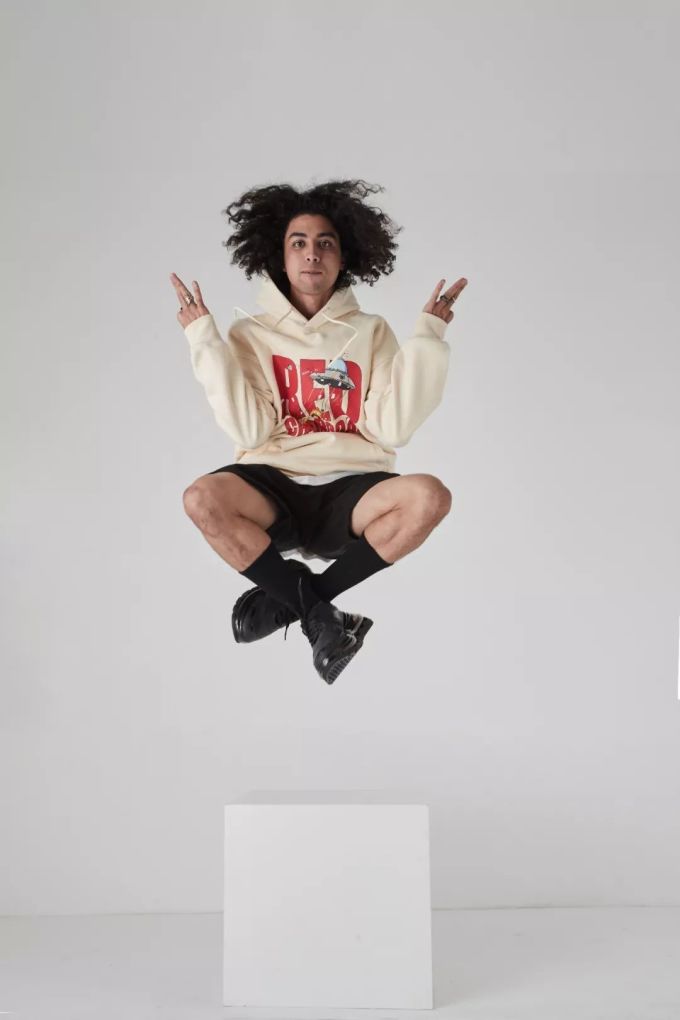 潮闻快食 | Palace 推出万圣节别注款单品;BBC 释出「Holiday」系列 LOOKBOOK!