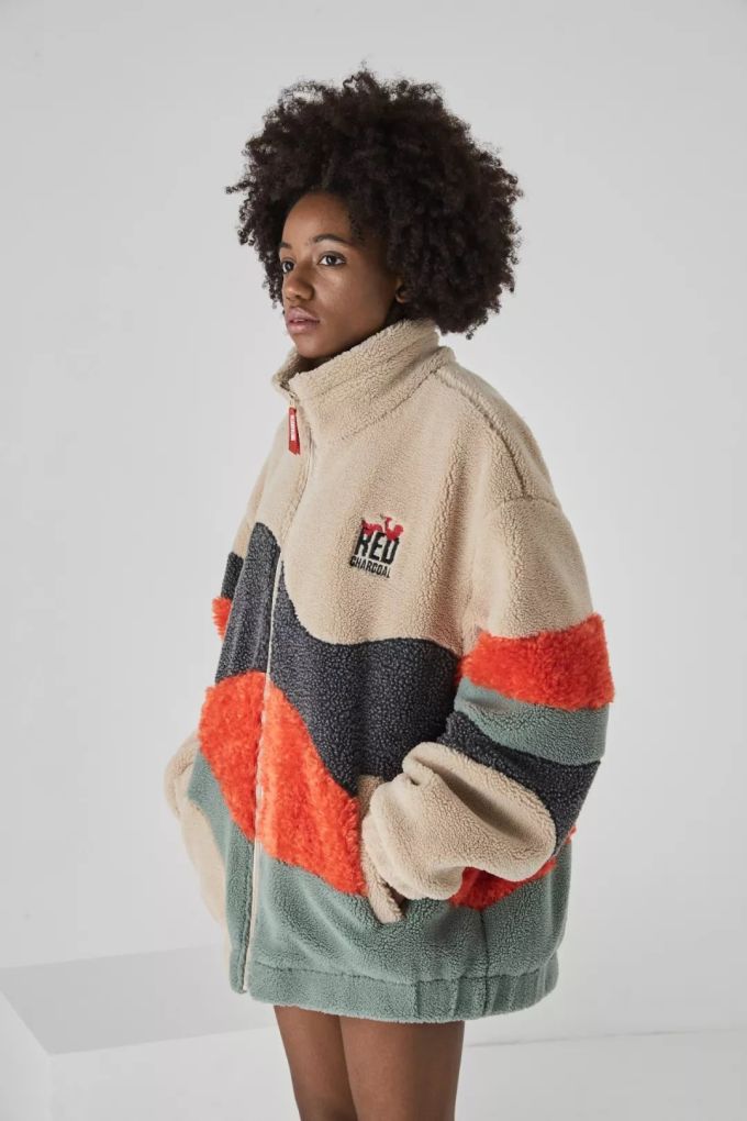 潮闻快食 | Palace 推出万圣节别注款单品;BBC 释出「Holiday」系列 LOOKBOOK!