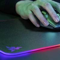 RGB硬垫、像素级精确跟踪：Razer雷蛇 推出 Firefly烈焰神虫V2 硬质鼠标垫