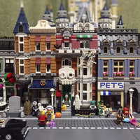 小乐高•大奇迹 篇一：LEGO MOC: 万圣小镇-10218