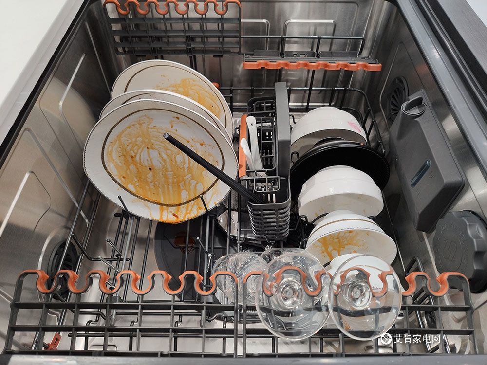 【艾肯评测】COLMO BLANC洗碗机评测：“内涵”丰富，让净洁变得更简单