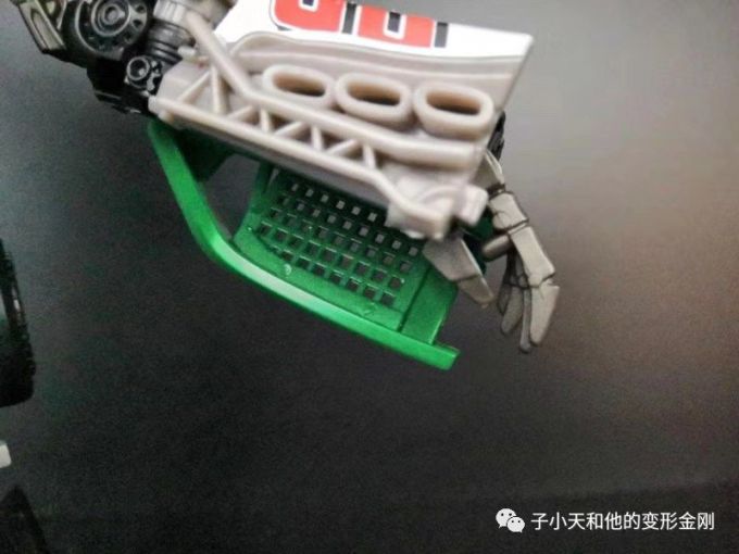 【评玩具】子小天:大果果测评《变形金刚 电影系列联盟路霸 变形让我秋天出了一身汗》
