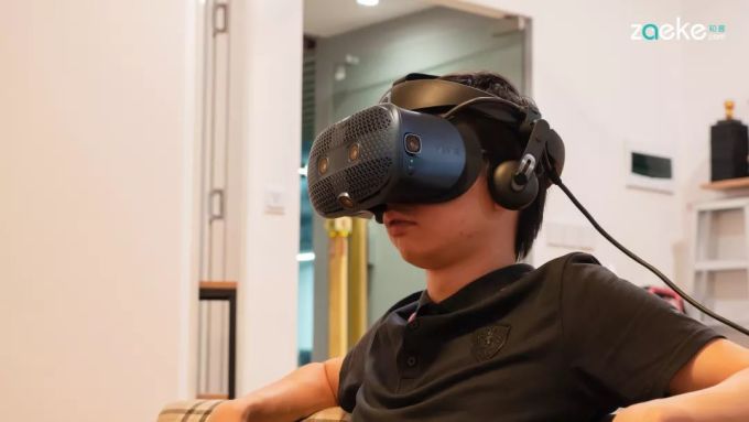 “领进门”还是“看个人”?VIVE Cosmos两头都能照顾到