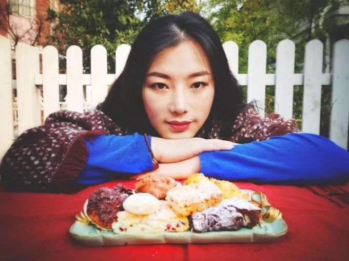 老板娘首次出镜给你们送心心念念的圣诞糕点礼盒啦!快来饱个眼福【安卡西厨】