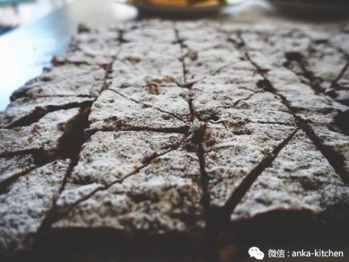 老板娘首次出镜给你们送心心念念的圣诞糕点礼盒啦!快来饱个眼福【安卡西厨】