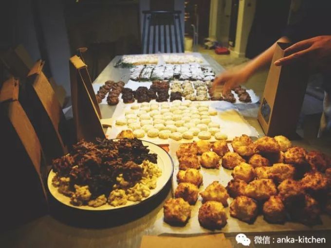 老板娘首次出镜给你们送心心念念的圣诞糕点礼盒啦!快来饱个眼福【安卡西厨】