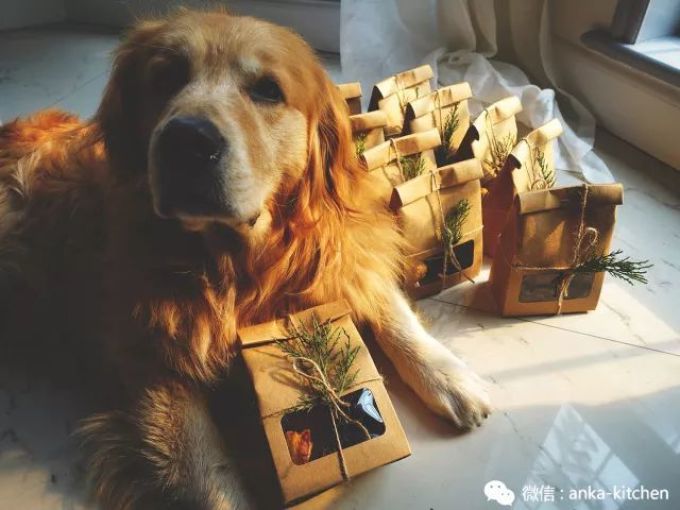 老板娘首次出镜给你们送心心念念的圣诞糕点礼盒啦!快来饱个眼福【安卡西厨】