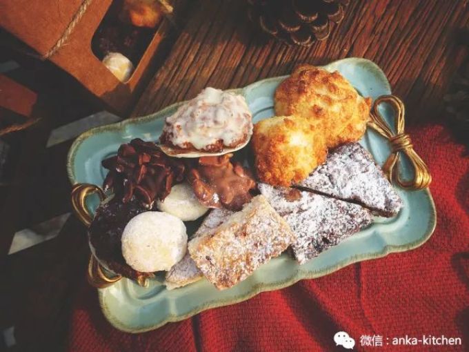 老板娘首次出镜给你们送心心念念的圣诞糕点礼盒啦!快来饱个眼福【安卡西厨】