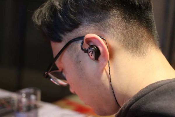 时隔两年,耳机与杂谈的线下聚会又到重庆了~