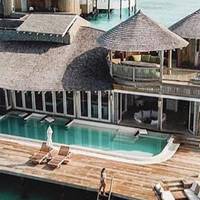 马尔代夫酒店进化史|从沙屋、水屋、海底餐厅到滑梯房、私人岛