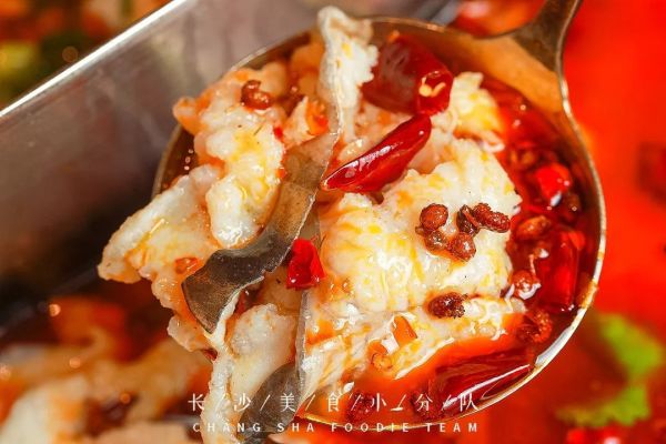 您的『严厨老坛酸菜鱼』已更新升级,请收下这一口酸爽好滋味!