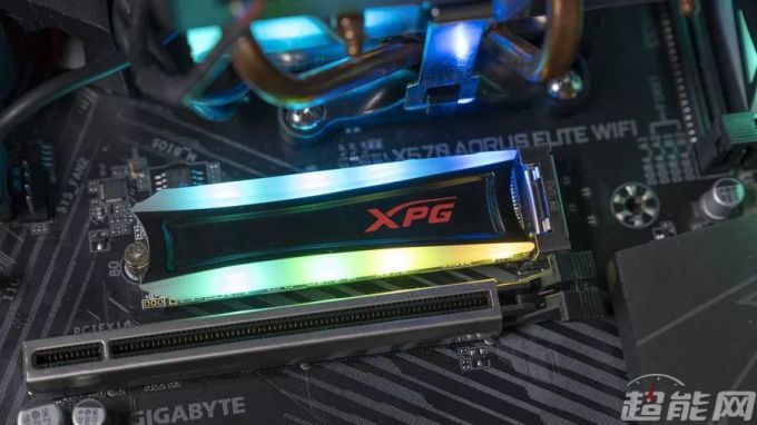 威刚XPG龙耀S40G 512GB快测:灯效最好的M.2 NVMe SSD