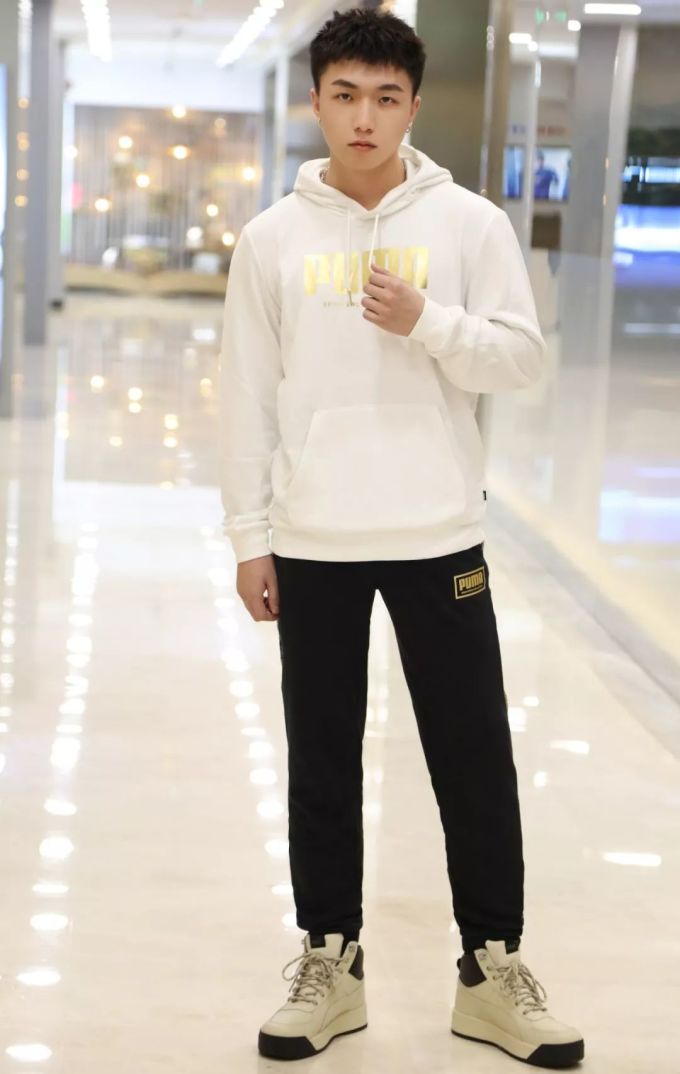 花最少的钱买最尖的货,运动潮服推荐!