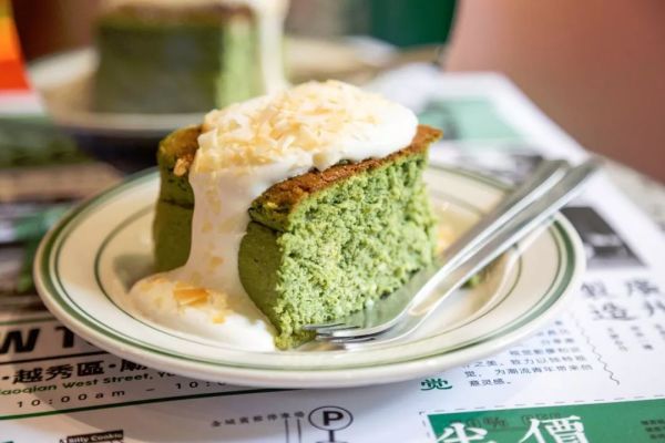 这家墨绿色的咖啡店,特调居然是藤椒味的...