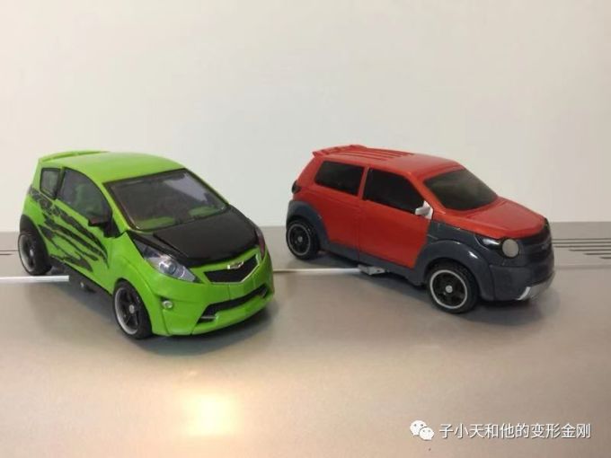 【评玩具】子小天:硕函测评《变形金刚 联盟级挡泥板 丑萌角色大智慧》