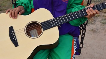 弹唱一定要学好，买一把Poputar 智能吉他做校园最靓的那个仔