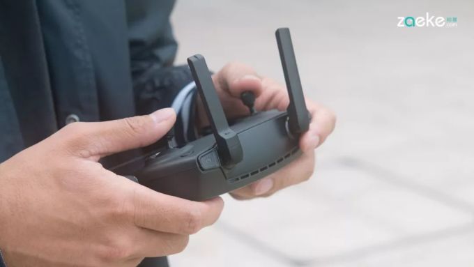 抛掉繁复的“躯壳”,大疆御MAVIC MINI才适合更多人