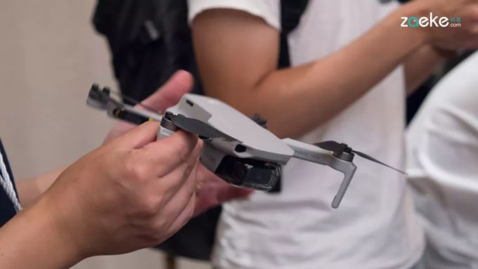 抛掉繁复的“躯壳”,大疆御MAVIC MINI才适合更多人