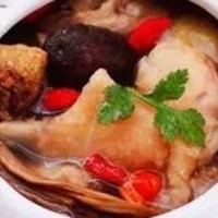 姬松茸板栗炖鸡汤